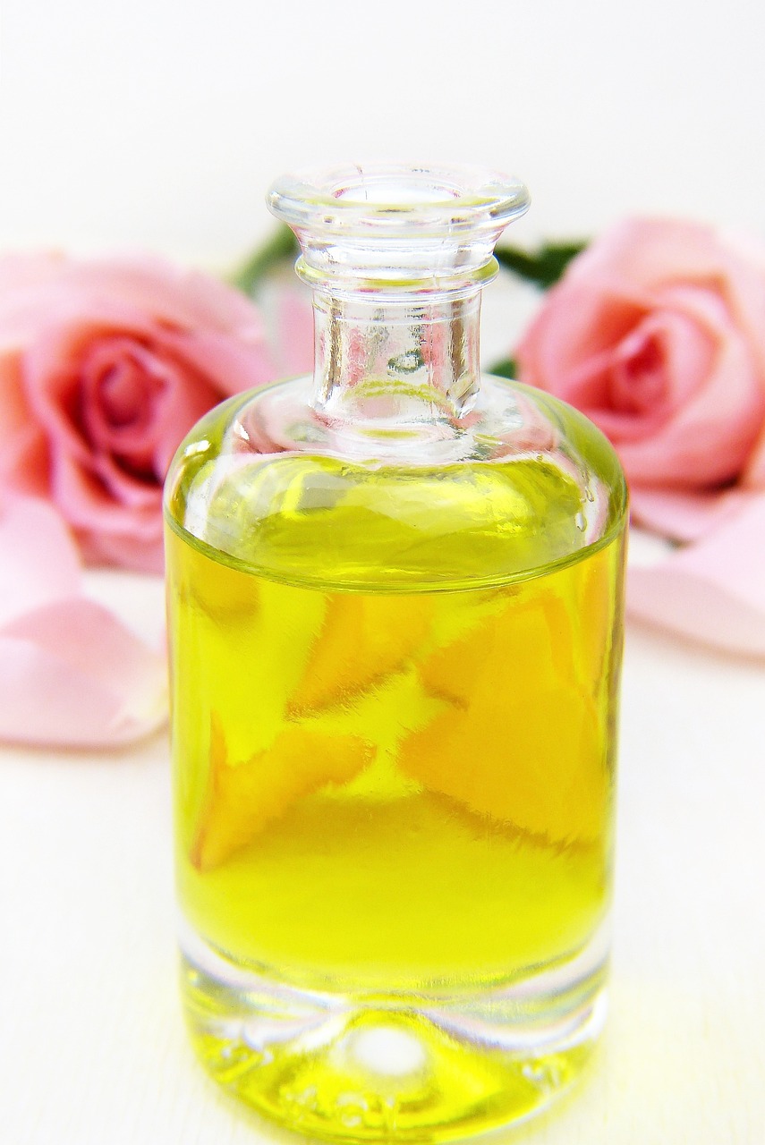 bottle of oil, cosmetics, essential oils-5970211.jpg